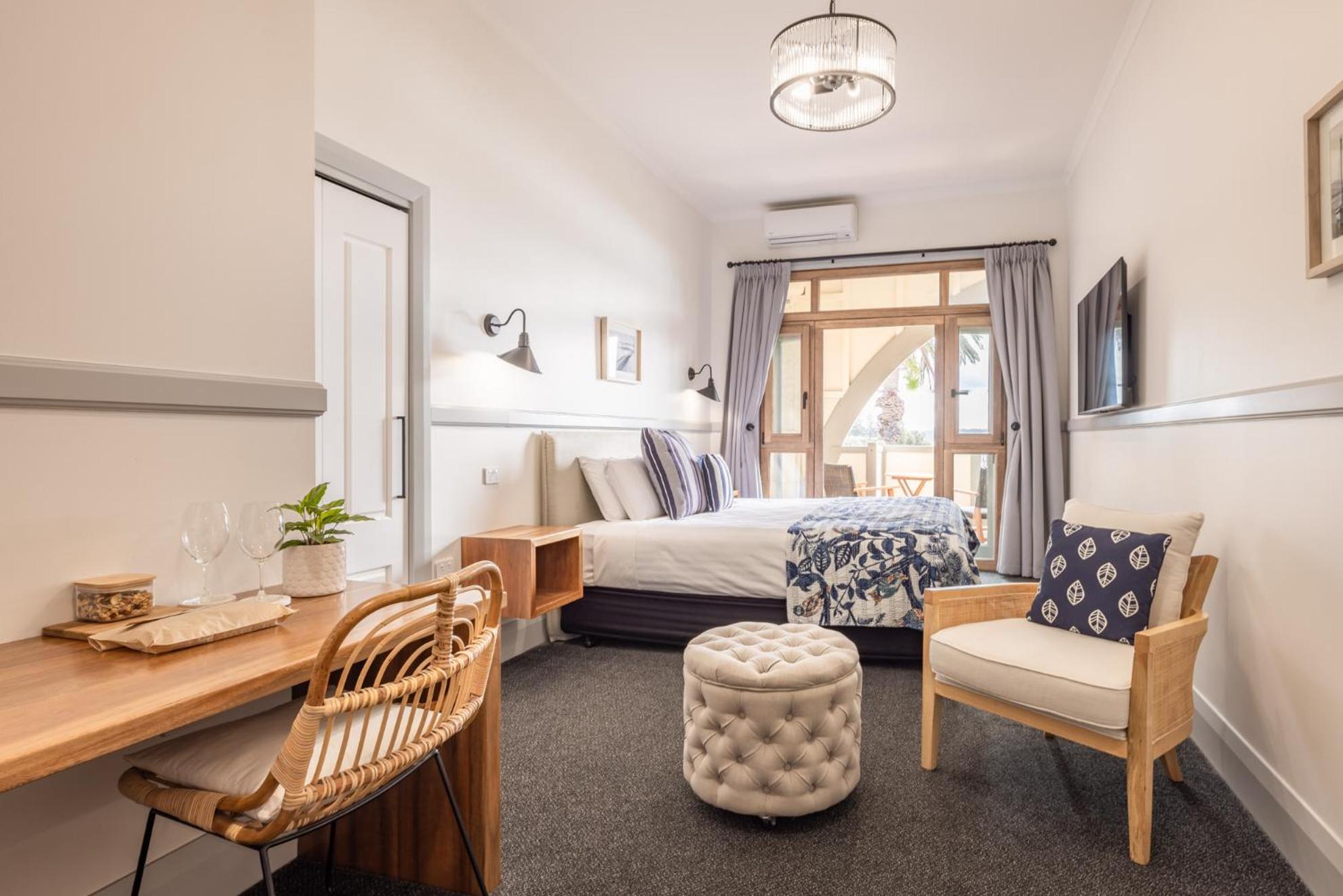 Bermagui Beach Hotel Экстерьер фото
