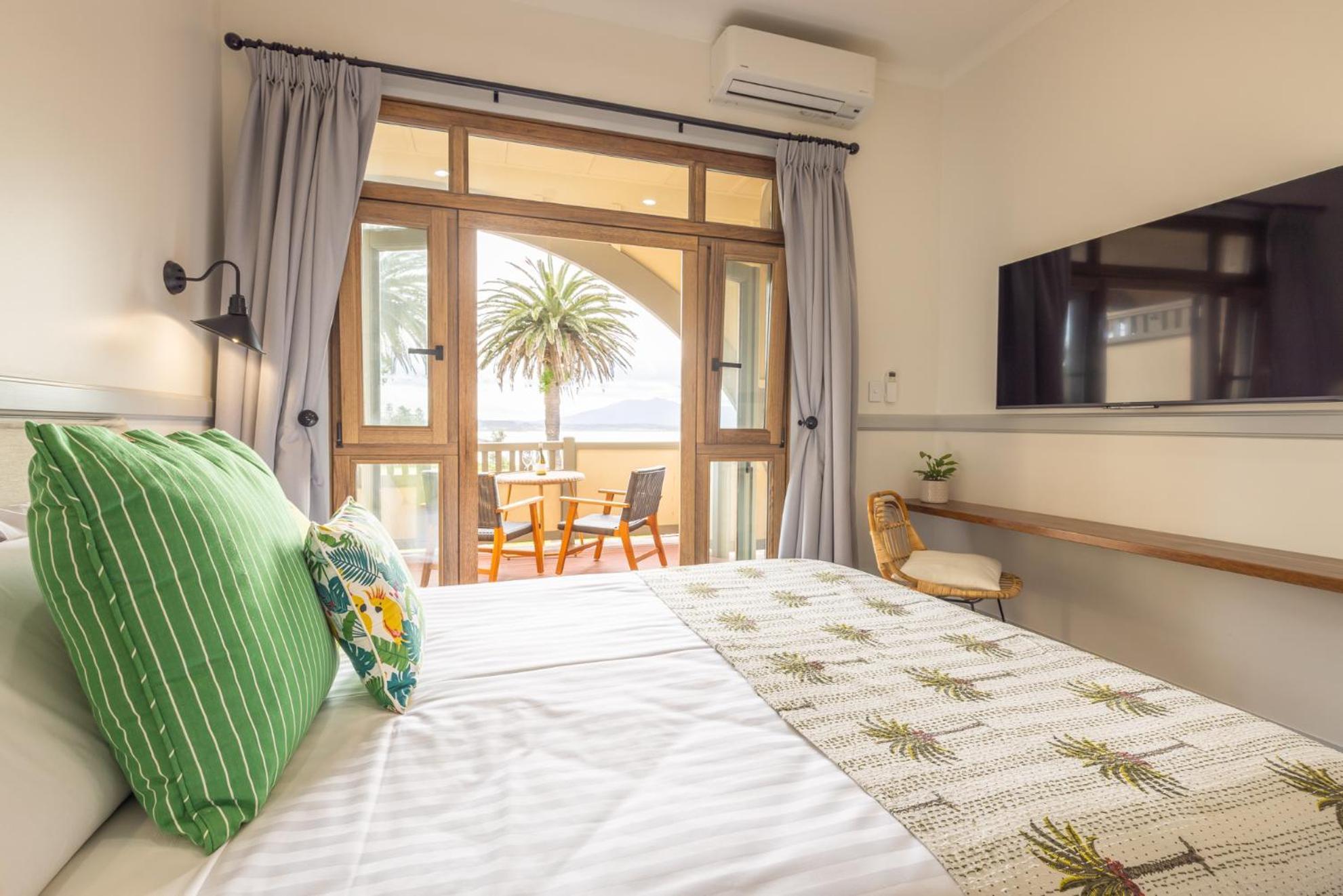 Bermagui Beach Hotel Экстерьер фото