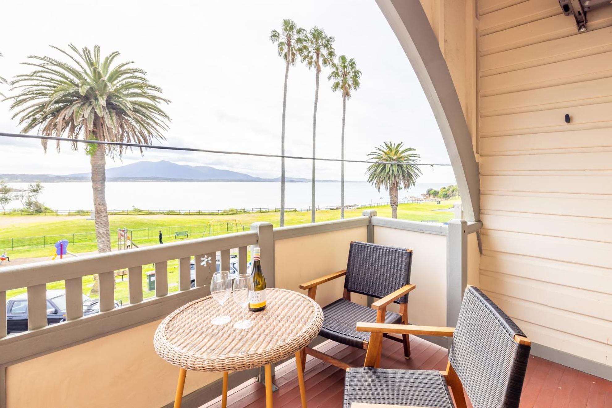 Bermagui Beach Hotel Номер фото