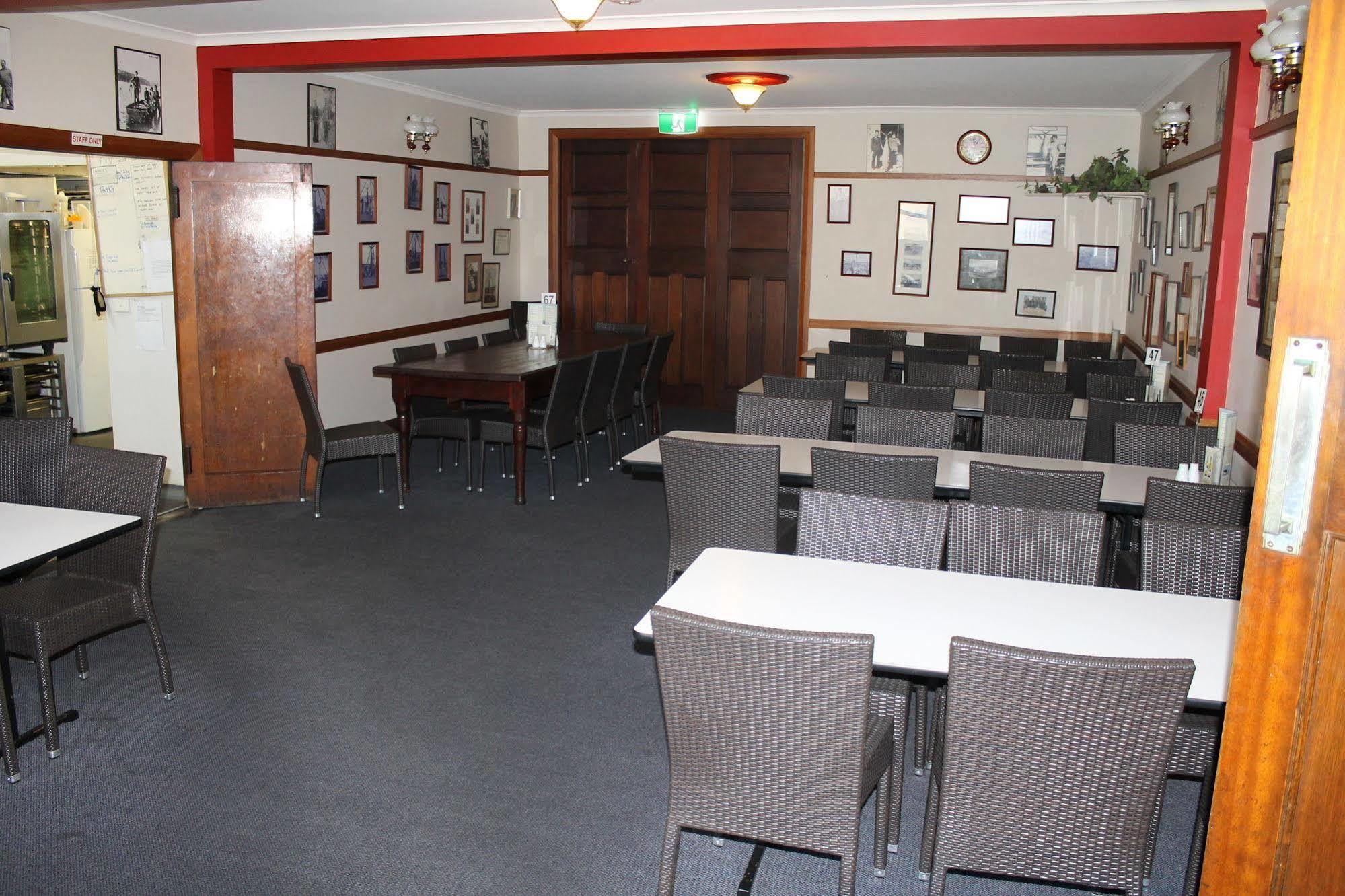 Bermagui Beach Hotel Экстерьер фото