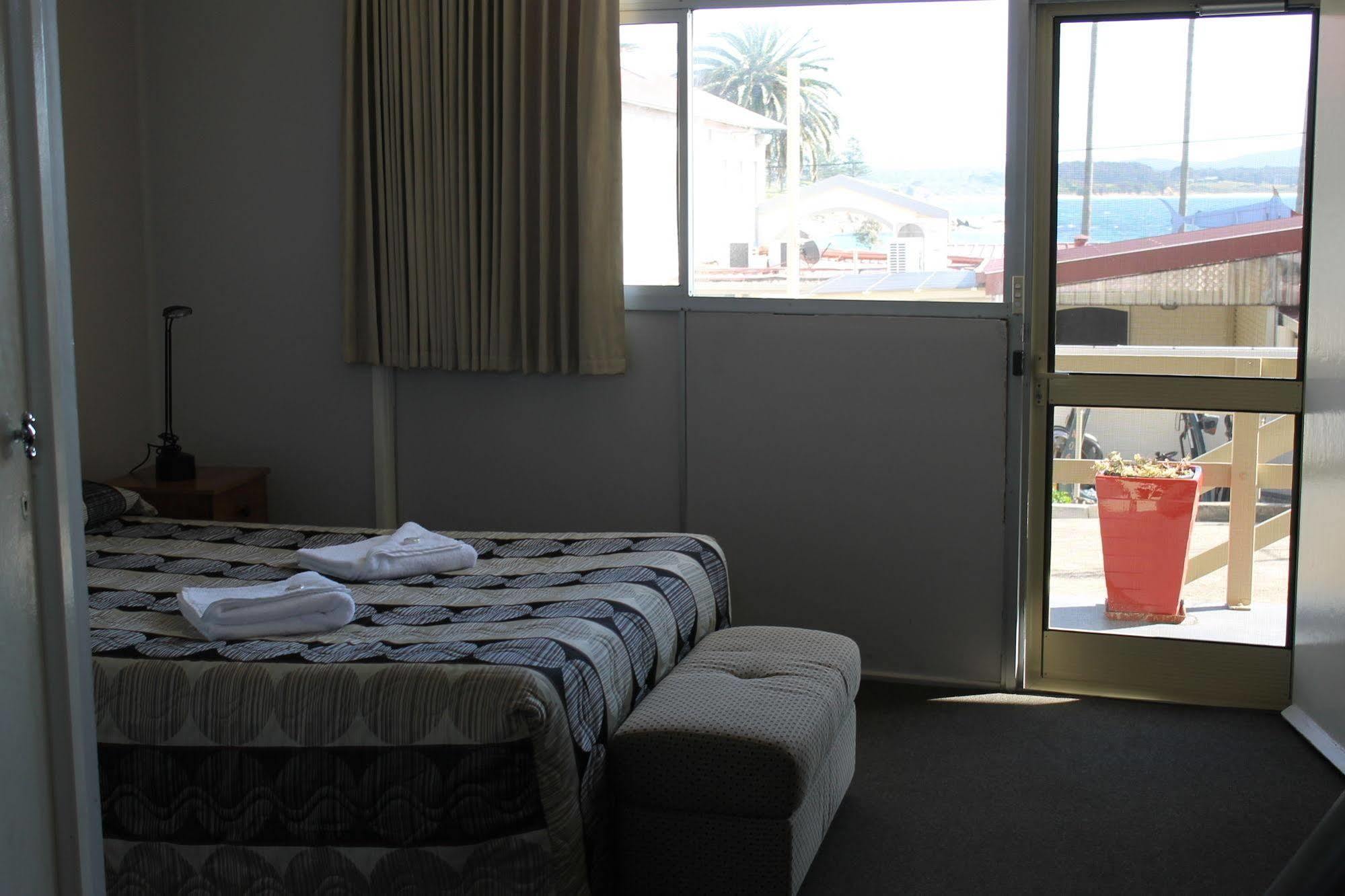 Bermagui Beach Hotel Экстерьер фото